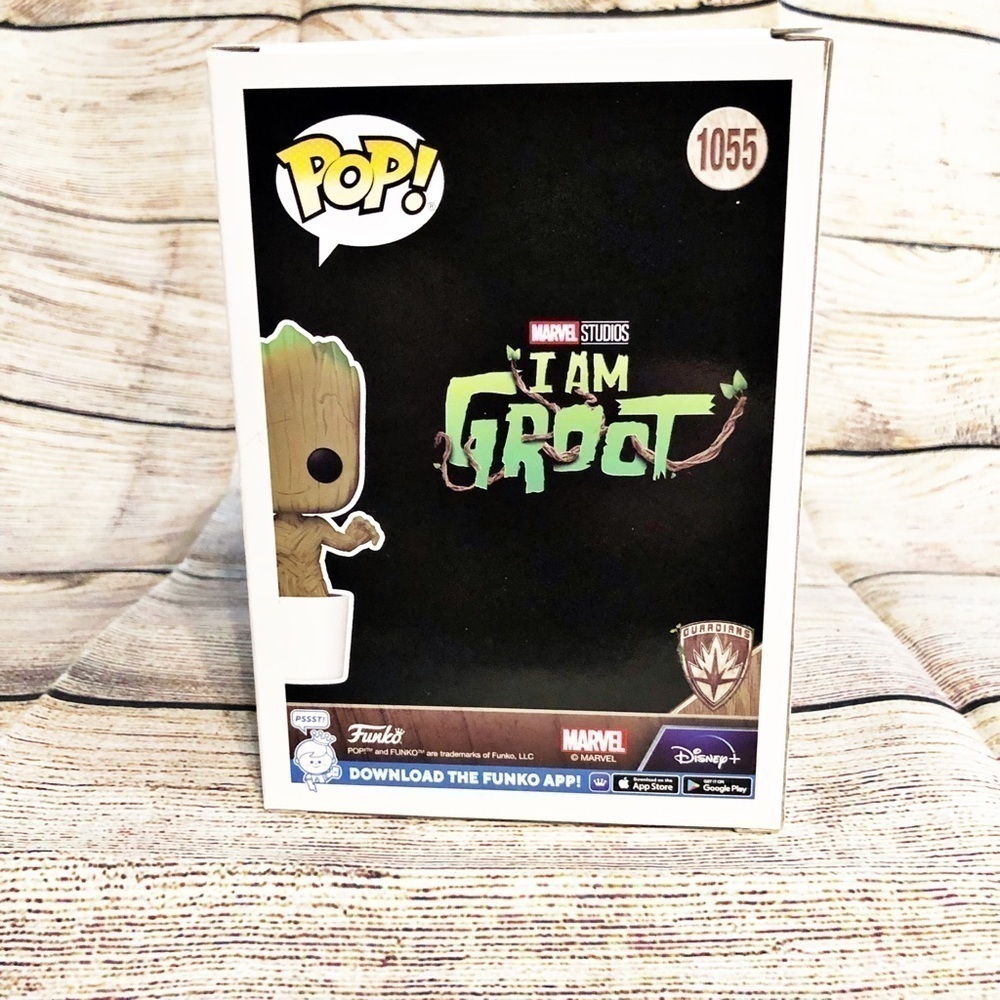 NWT Marvel Collectors Corp  Funko Pop! Groot #1055 - Picture 5 of 7